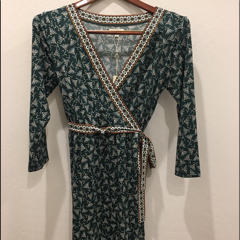 Max studio NWT printed 3/4 sleeve jersey dress. L